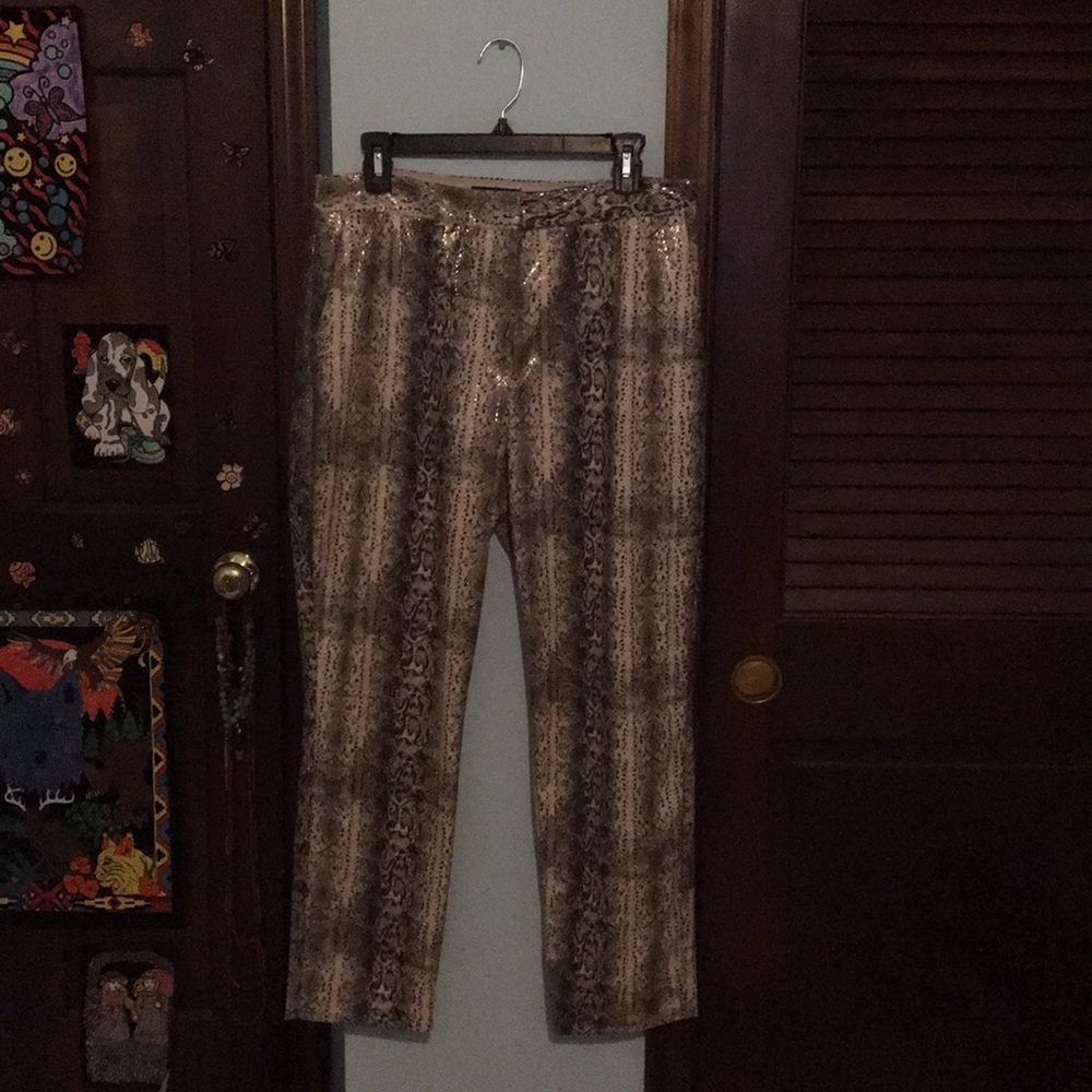 High waisted, Textured Snakeskin Ankle Pant